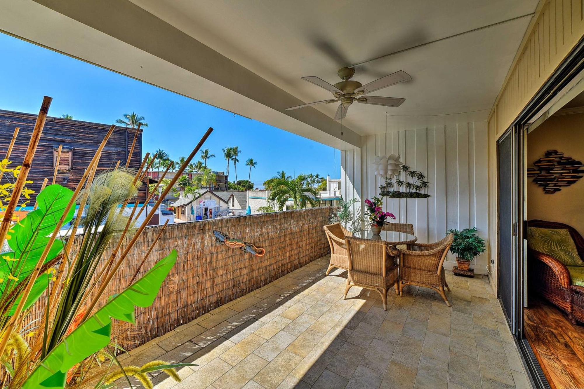 Downtown Air Conditioned Condo Walk To Beaches Kailua-Kona Exterior photo